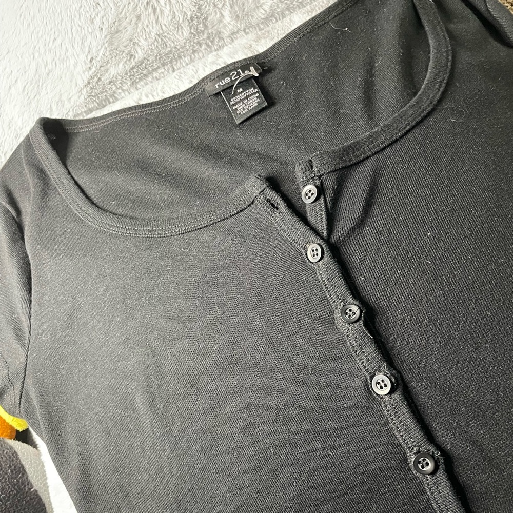 Rue 21 black button up top